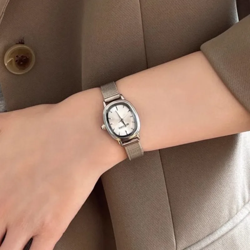 Pequeno mostrador oval relógio - Luxury Watch Gold avaliação e preço